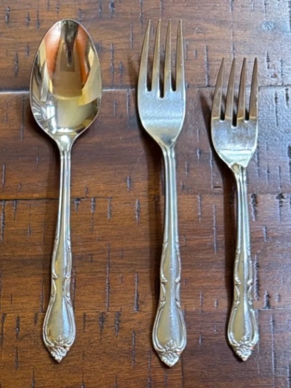 Wm A Rogers Oneida Montclair Stainless Flatware 12 Pc Floral Tip Set
